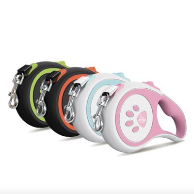 China Selling Popular Pet Accessories Padded Dog Traction Rope Leash Pets Lead Retractable Leash for sale