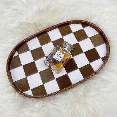 China Simple and Retro Oval Tray Checkerboard Brown Horsehair and Storage White Desk Ornament for sale