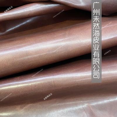 China Stain Resistant Brown Motorcycle Suit Oil Pearl Cowhide Pressure Change Pull Up Color Change Retro Main Layer Genuine Leather Leather for sale