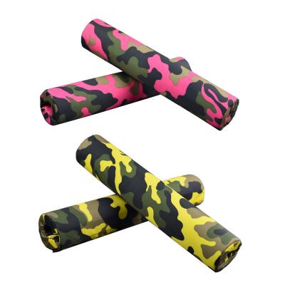 China Weight Lfiting Customized Camouflage Foam Portable Barbell Squat Protection to support the neck and shoulder, for squats, lunges, hip thrusts and weightlifting for sale