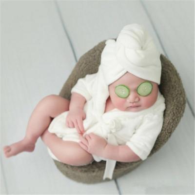 China Wholesale Cute Lovely Baby Props Photography Newborn Infant Photos Props Towels Bathrobe Clothes Set for sale