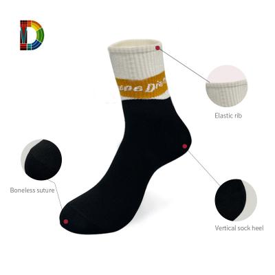 China Professional High Quality QUICK DRY Road Bicycle Recycling Knocks Out Breathable Mid-Calf Riding Riding Knocks Outdoor Bike Sport Custom Socks for sale