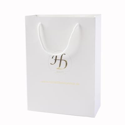 China Recyclable Luxury Cheap High Quality Recyclable Paper Bag Gift Packaging Paper Bag for sale