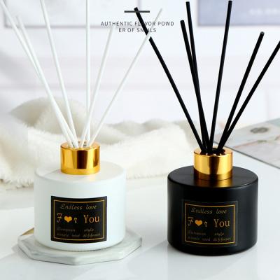 China Diffuser Glass Bottles New Design 50ml 120ml 200ml Aromatherapy Reed Diffuser Glass Bottles With White Black Rattan Sticks for sale