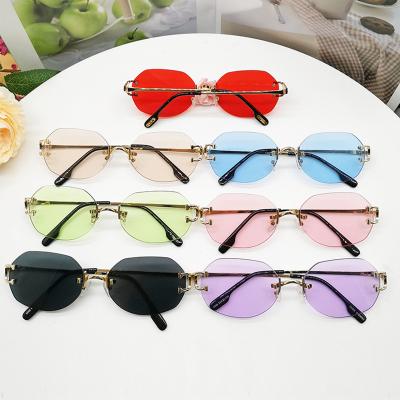 China 2021 New Arrival Fashion Retro Sunglasses Square Frame Sunglasses 2A365 Fashion Small Women Rimless Sunglasses UV400 for sale