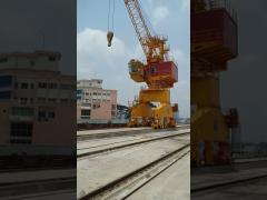 10 Tons Level Luffing Floating Dock Portal Cranes Customized