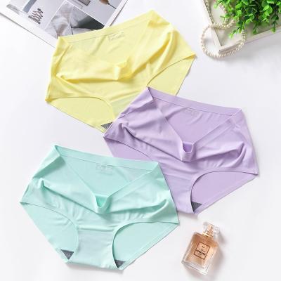 China Japanese Girl Solid Color Ice Silk Breathable Women's Thin Mid-Rise Plus Size Breathable Cotton Traceless Sexy Underwear Women for sale