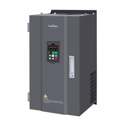 中国 3 phase 380V 132KW 175HP Solar Pump Inverter 50hz 60hz built in MPPT AC DC input vfd inverter hot sale Factory price 販売のため