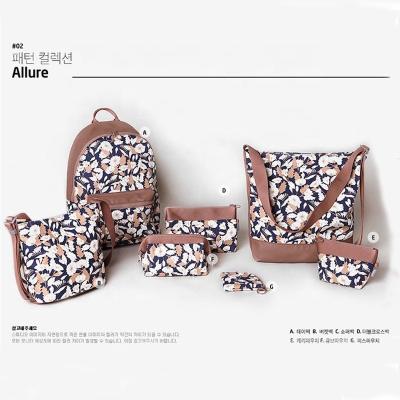 China Fashion 2019 Wholesale Women Waterproof Canvas Cotton Makeup Cosmetic Bag With Zipper for sale