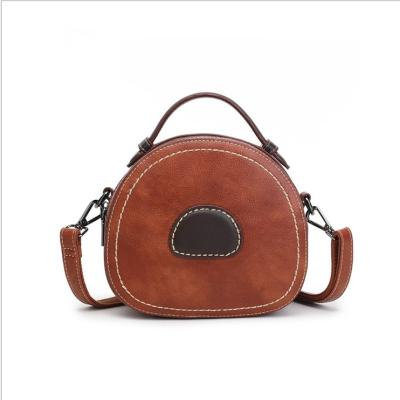 China Korean Diagonal Bag Shoulder Bag Dumplings Trend Fashion Cowhide Ladies Compound Bag for sale