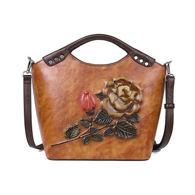 China 2019 newest high quality retro design handbag embossed genuine leather bag for women for sale