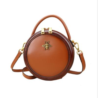 China Tide Leather Soft Bee Small Retro Shoulder Bag Messenger Bag Round Fashion Handbag Bag for sale