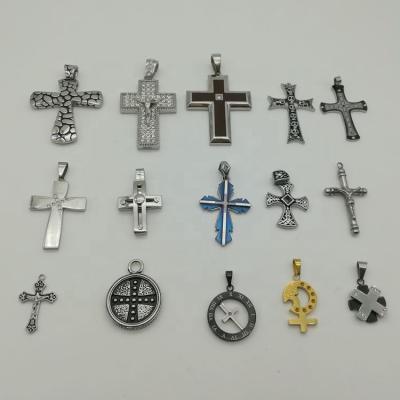 China Different Sizes Stainless Steel Zinc Alloy Silver Gold Plated Inverted Cross Charm for sale