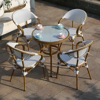 China Modern Patio Outdoor Garden Rattan Furniture Dining Table And Chair Set for sale