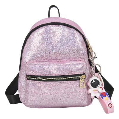 China 2021 new fashion and popular sequined western style messenger bag small backpack laser ladies backpack for sale