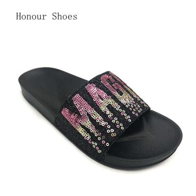 China PVC Bathroom Shower Shoes Ladies Pakistani Casual Slippers for sale