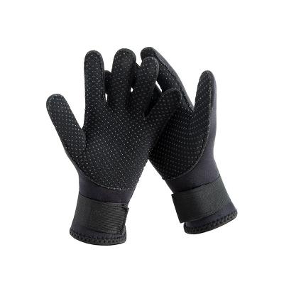 China 3MM Neoprene Equipment Wear-resistant Warm Wetsuit Glovess for sale