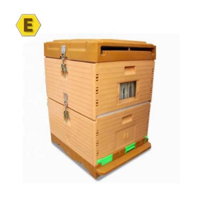 China Multifunctional Patented Bee Farm All-Plastic Hive Langstroth Bee Amass Kit Beekeeping Equipment for sale