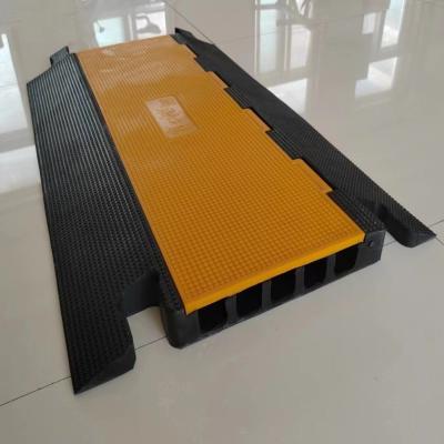 China 25high Bore Size Cable Protector Road Hump Bump with Customized Color Options for sale