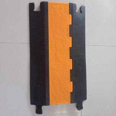 China Driveway Road Safety Traffic Calming Hump Rumble Strips Rubber Portable Speed Bump for sale