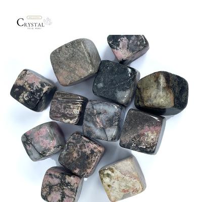 China Natural Crystal Polished Quartz Rhodonite Tumbled Stone Healing Home Decoration Wholesale From Europe for sale