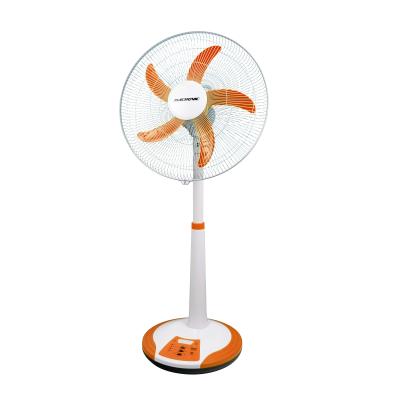 China USB Phone Charger/DC Input Portable Electric Fan Rechargeable Table Fan/Night Light 18 Inch Electric For Home for sale