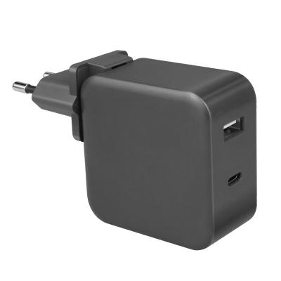 China Folding Charger 65W 3 or 2 Left Type C Wall Charger Plug 20V3.25A 65W AC Adapter Laptop PD GaN Charger Fast Charging Foldable Adapter for sale