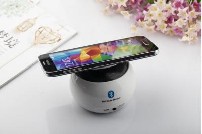 China 2016 Best Selling! Colorful Car/Phoneholder Mini Bluetooth Speaker With Phone Holder bluetooth speaker for sale