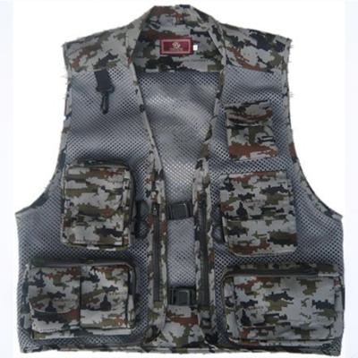 China Camouflage Design Camouflage Design Military Outdoor Windproof Drift Surfing Drift Water Skiing Men's Travel Multi Pocket Fishing Vest for sale