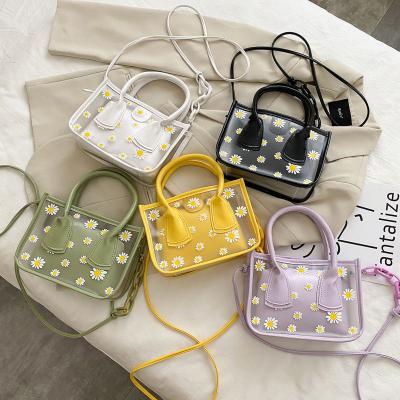 China Fashion 2021 Fashion Jelly Chain Shoulder Bag Flowers Square Bag Women Clear PVC Cross Handbag - Body Bag for sale