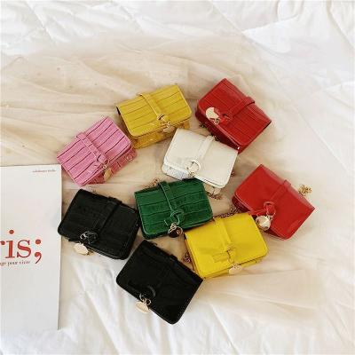 China 2021 Wholesale Fashion Women's Daily Solid Color Mini Chain Crossbody Sling Bag for sale