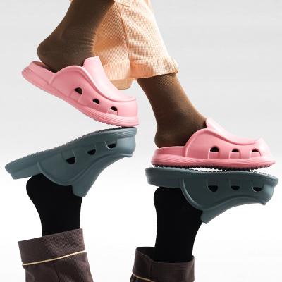 China Cushioning 2023 Slippers Summer Couple Shoes Thick Baotou Unique Fashion Outside Non-slip Wear Home Support Shoes EVA Beach Casual Shoes for sale