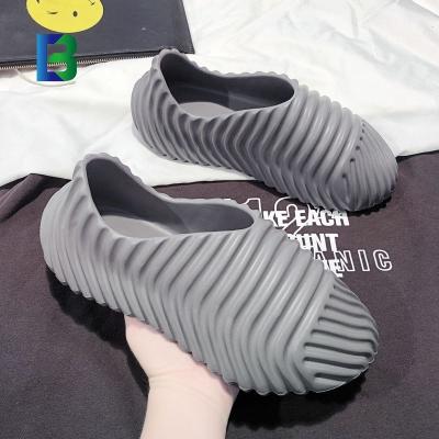 China Latest Waterproof Beach Sandal Slide Hole Water Shoes Skeleton Slipper Foam Runner Sports Sandal Slippers for sale