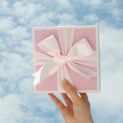 China Recyclable Custom Fashion Gift Boxes Pink Small Paper Gift Package Boxes With Ribbon For Gift Package for sale