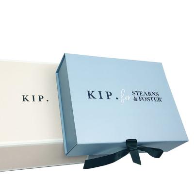 China Recyclable Custom Cardboard Paper Box Packaging With Ribbon For Clothing Scarf Cover for sale