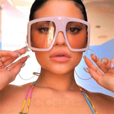 China Fashion Sunglasses TOPS Hot Selling Famous Designers Luxury Sunglasses For Women Vintage Big Frame Custom Sun Glasses for sale