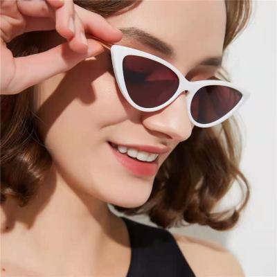 China New Small Frame Sunglasses 2021 Fashion Female Ins Personality Net Red Sunglasses Uv400 Trend Ins Style Fashionable New Metal for sale