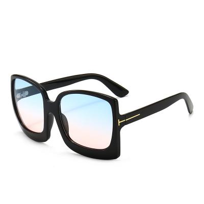 China 2021 New Fashion Sun Glasses Fashion Big Frame Street Couples Sun Glasses Sunshade T-Shaped Mirror Shooting Fashionable Personality for sale