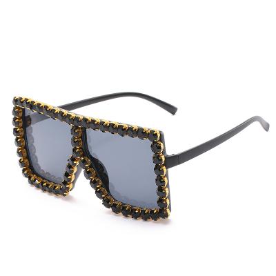 China Fashion sunglasses 2021 super hot fashion personality diamond glasses new big frame sunglasses cool big frame ladies sunglasses for sale