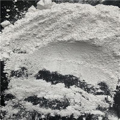 China el humo micro 92,5% SiO2 Castables denso de la silicona 15m2/G mejoró flujo en venta