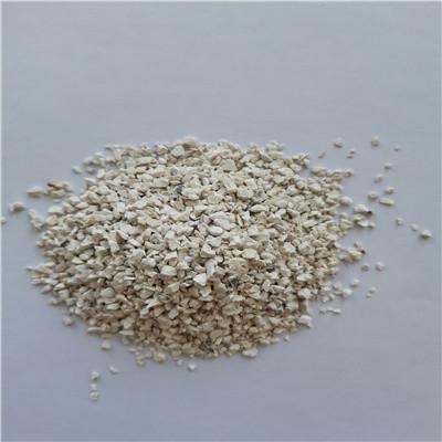 China 3mm het 1mm Gecalcineerde Wit van de Porseleinaardeklei 44% voor Ceramische Vezel Te koop