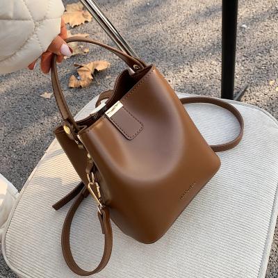 China New Designer Luxury Waterproof Female Handbag Scarves Leather Top Handle Fashionable Women's Small Cross - Body Bags for sale