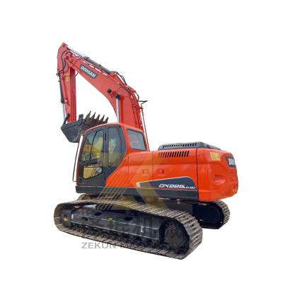 China Korean Stock Used Doosan DX225 DX225-7 DX225-9 Diesel Pump Excavator 23 Tons with 0.92m3 Bucket Capacity zu verkaufen