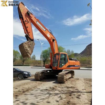 Chine Excavateur Doosan 300 utilisé DH300-7 Machines minières 30 tonnes Excavateur Doosan DH300 avec 127KW de puissance et 1,29m3 de capacité de seau à vendre