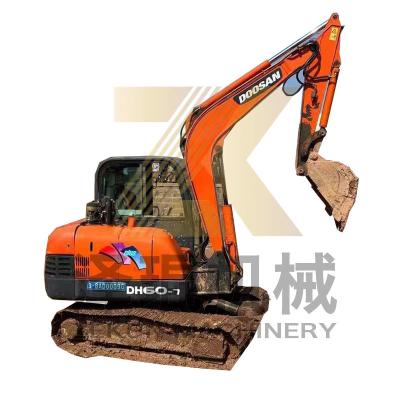 Chine Excavateur Doosan60-7 DH55/DH60-7/80-7 DH60/DH60-7 utilisé avec d'autres marques de cylindres hydrauliques et de vannes en bon état à vendre