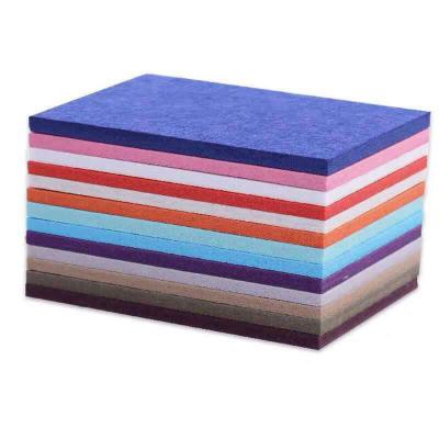 Chine Rectangle insonorisé 100% panneaux en fibres de polyester panneaux acoustiques autoadhésifs à vendre