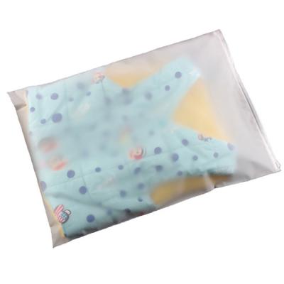 China 13 Years Factory Factory Garment Bag Transparent Frosted Plastic Underwear T-shirt Zipper Bag Recyclable for sale