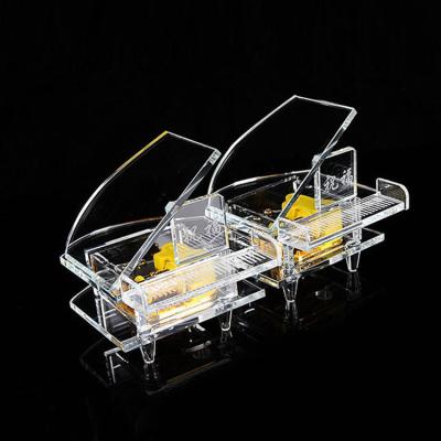 China Fashionable Girl Couples Ornament Music Box City Sky Ornaments Europe Glass Music Gift for sale