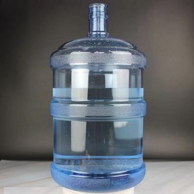 Chine 800g PC 5 litres bouteille d'eau 18,9 litres sans BPA sans manche matériaux d'emballage recyclables à vendre