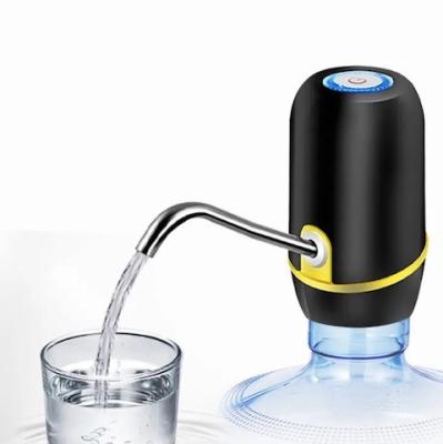 China Mini Electric Water Bottle Pump-Automaat Navulbare Draagbaar voor Huis Te koop